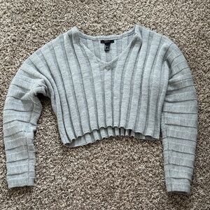 Forever 21 Gray Ribbed V-Neck Crop Top